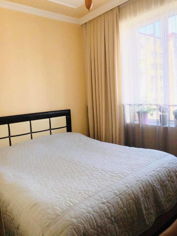 Apartment Near The Sea Batumi Esterno foto