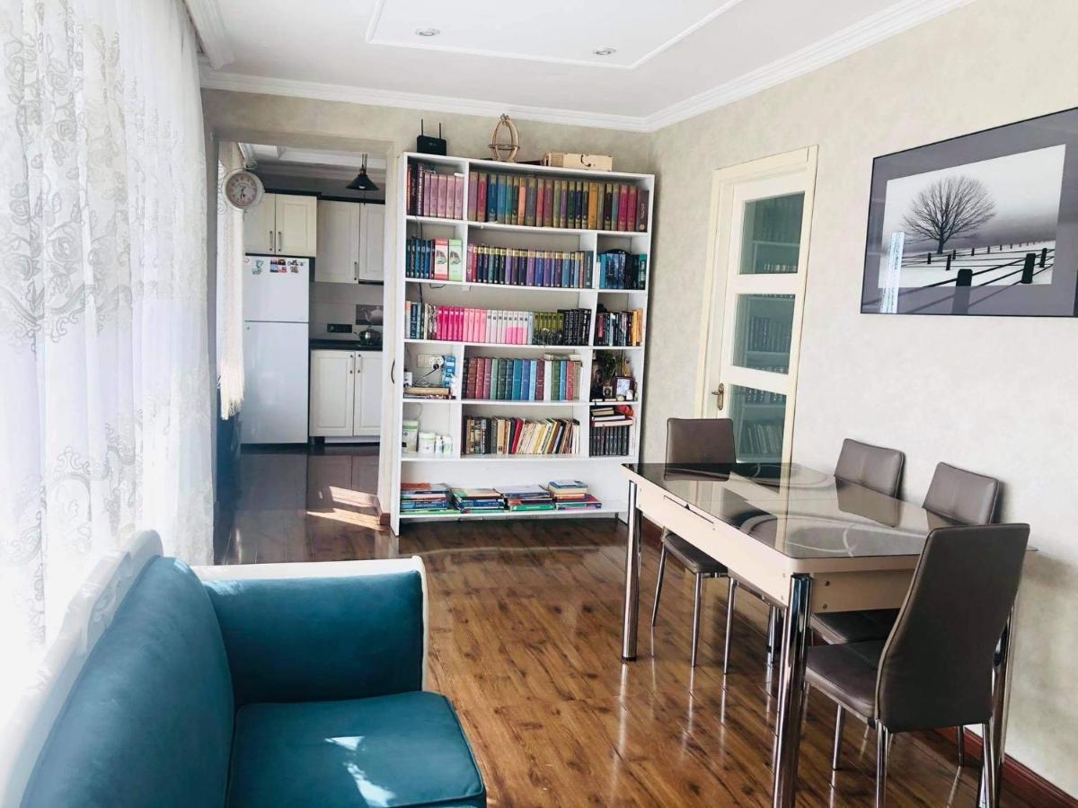 Apartment Near The Sea Batumi Esterno foto